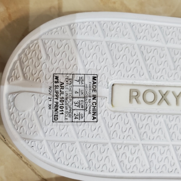 Slippy Printed Slide Sandals - Picture 4 of 6